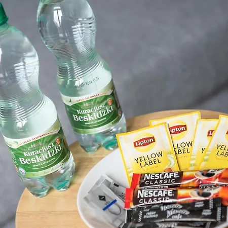 Wola Skwer Happy By Bookinghost وارسو