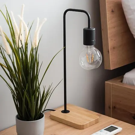 Wola Skwer Happy By Bookinghost Warszawa