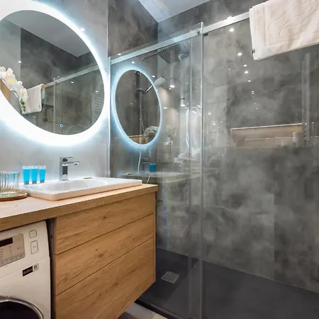 Wola Skwer Happy Apartment