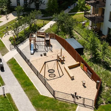 Wola Skwer Happy By Bookinghost * Warszawa