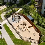 Wola Skwer Happy By Bookinghost * Warszawa
